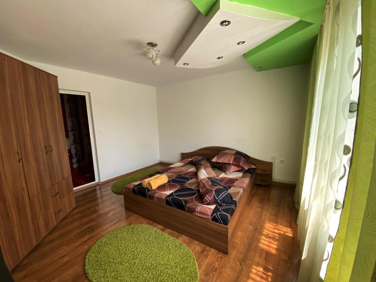 Hotel Micul Popas à Novaci-Străini Extérieur photo